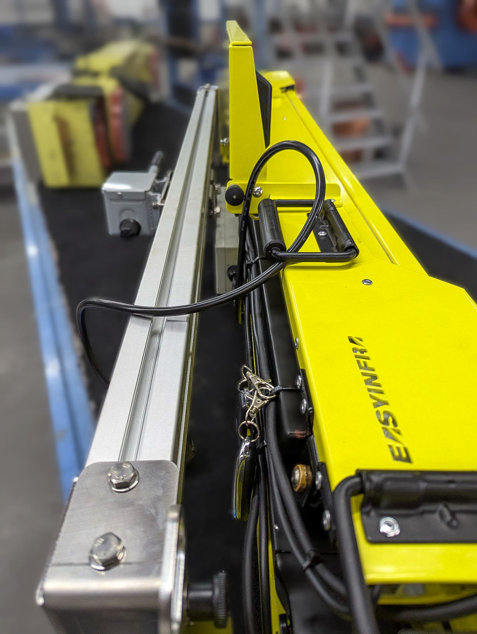 BTC RollSign — detail van bekabeling en aansluitingen